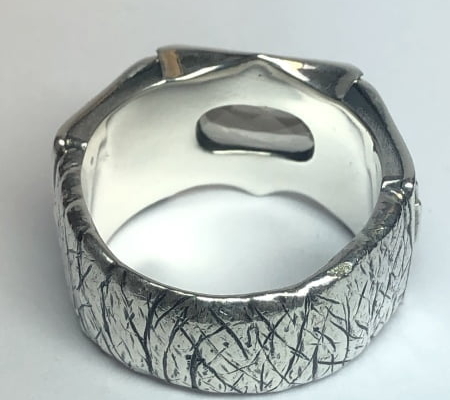 persten s sultanitom vnutri persten s sultanitom vnutri