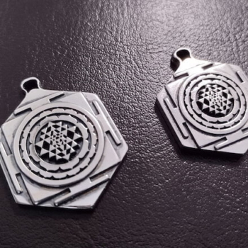 Числовые янтры серебро